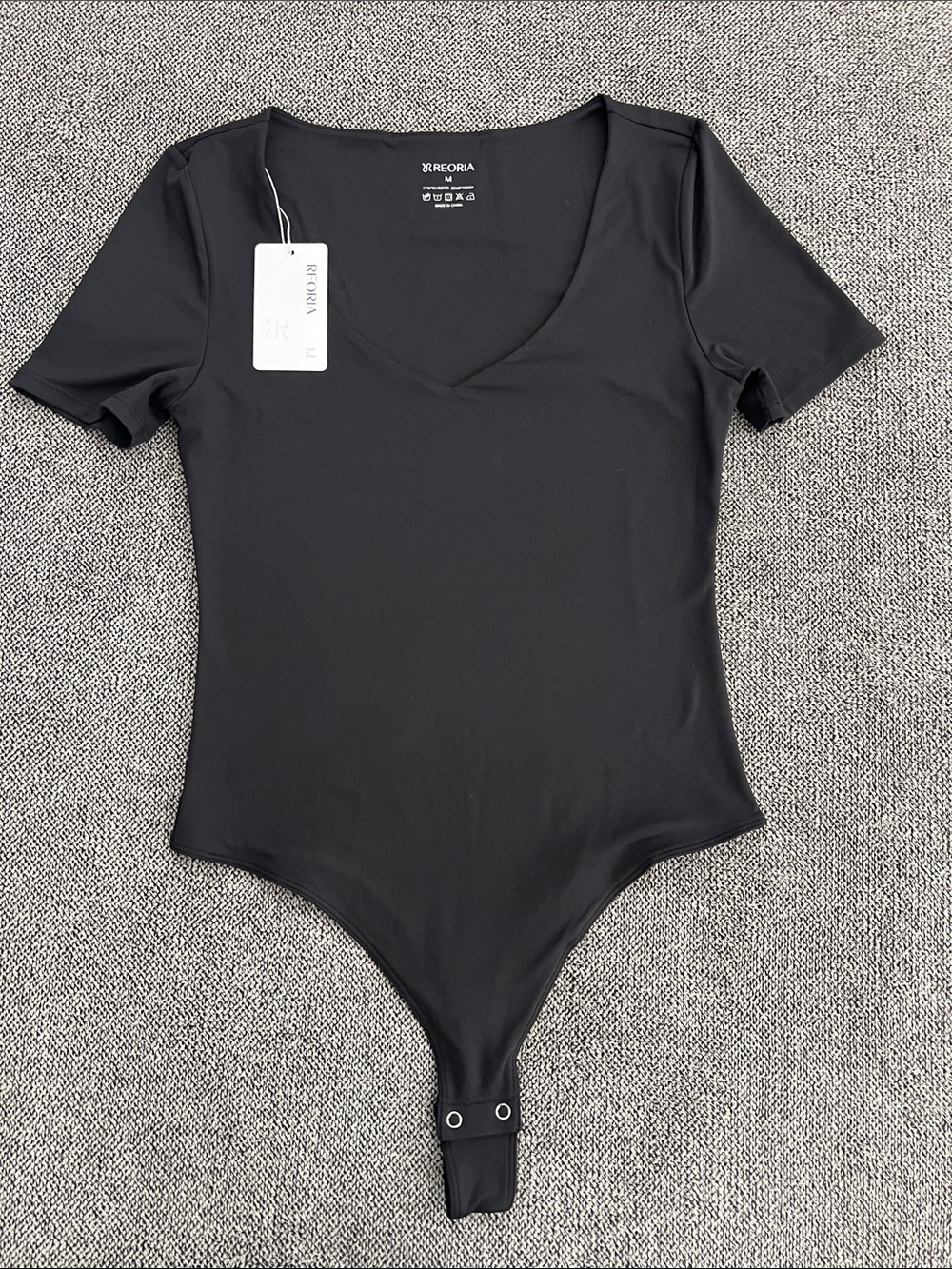 REORIA Black V-Neck Short Sleeve Thong Bodysuit